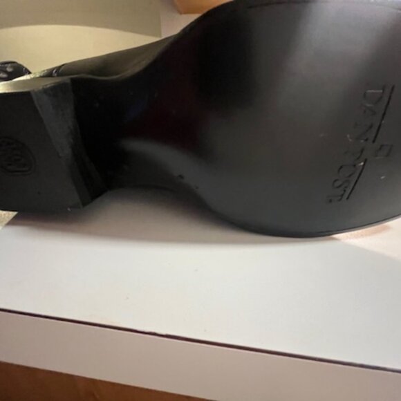BRAND NEW DAN POST BLACK LEATHER BOOTS.  STYLE 2110R.  SIZE-11D - Picture 5 of 7